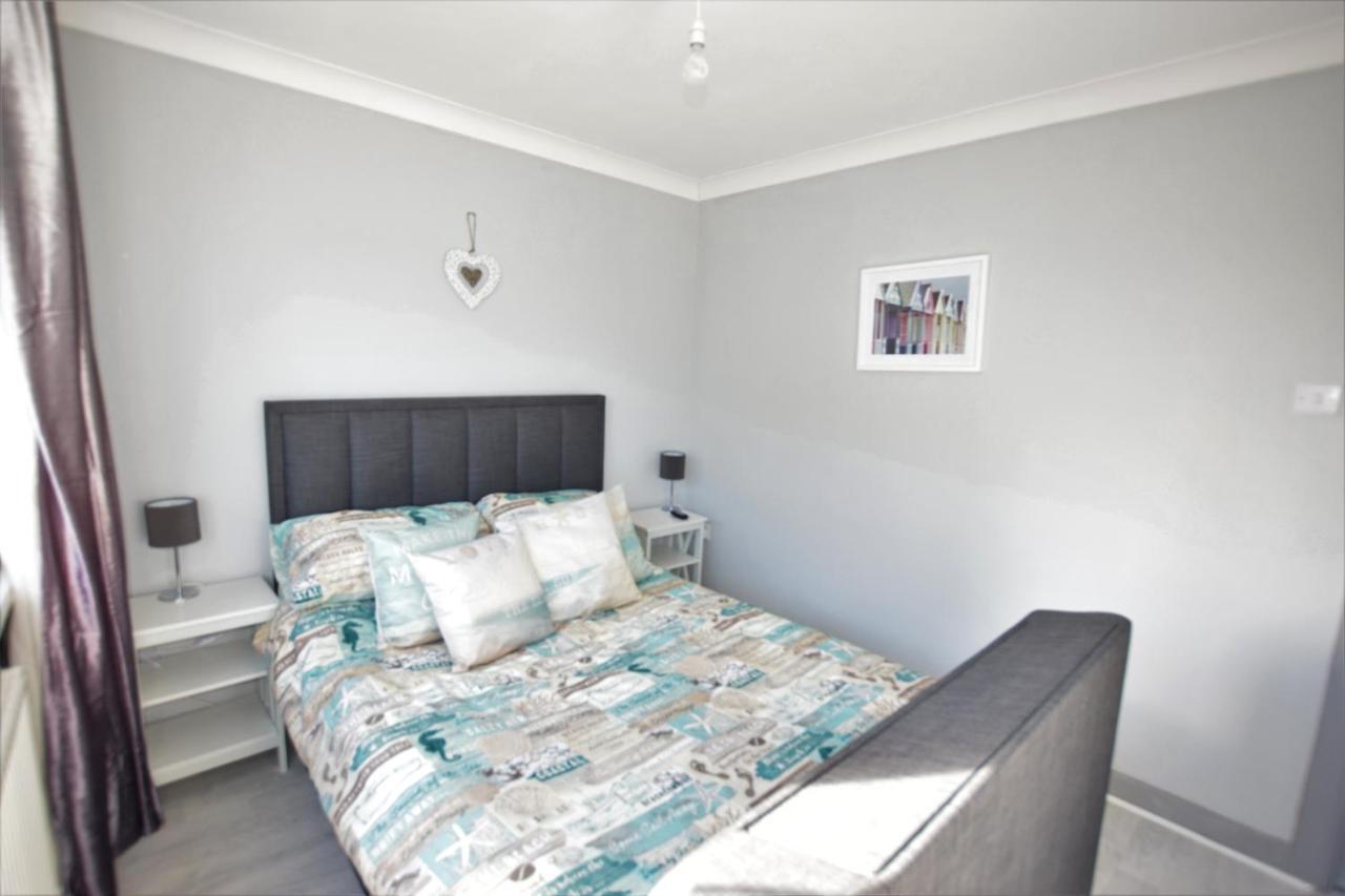 1 Bedroom Holiday Let In The Heart Of West Wales Carmarthen Exteriör bild